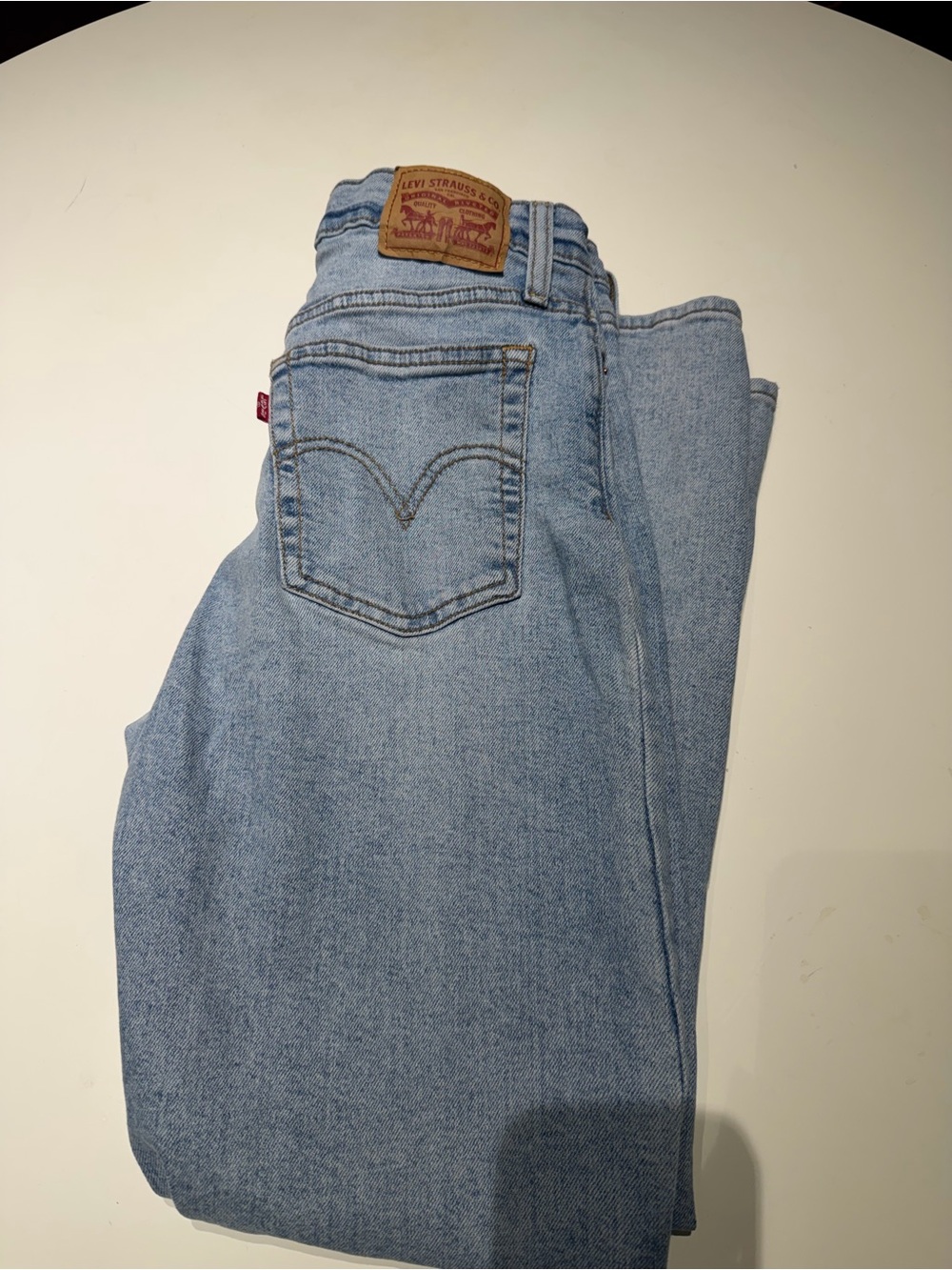 Wedgie Straight Levi Jeans Size 27